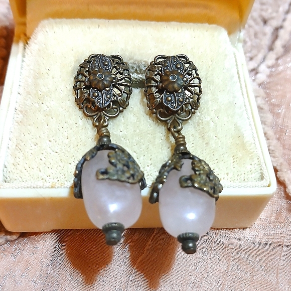 Antique Rose Quartz Brass Filigree Dangle Earrings - Picture 3 of 6